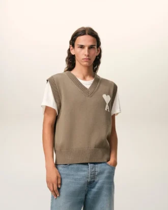 Beige Ami de Coeur Sweater i ull och bomull utan ärmar