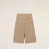 Beige bomullsbermudashorts med omlottbälte