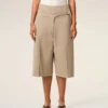 Beige bomullsbermudashorts med omlottbälte