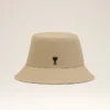 Beige bomullshatt från Ami de Coeur Beige bomullshatt från Ami de Coeur