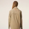 Beige bomullsjacka med knappar Beige bomullsjacka med knappar