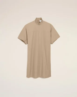 Beige bomullsklänning med ståkrage och knappar