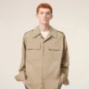 Beige bomullsskjorta i saharienne-stil