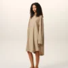 Beige ny ull Ami de Coeur vid skjortklänning Beige ny ull Ami de Coeur vid skjortklänning