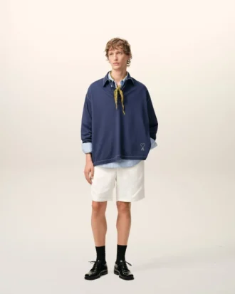 Beige shorts i linneblandning med resår i midjan från Ami de Coeur