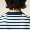 Blå bomulls-T-shirt med boxig passform, marinière-stil och Ami de Coeur-tryck Blå bomulls-T-shirt med boxig passform, marinière-stil och Ami de Coeur-tryck