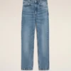 Blå bomullsjeans i klassisk passform Blå bomullsjeans i klassisk passform