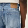 Blå bomullsjeans i klassisk passform Blå bomullsjeans i klassisk passform