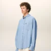 Blå bomullsskjorta med Ami de Coeur-broderi Blå bomullsskjorta med Ami de Coeur-broderi