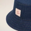 Blå denimhatt med Ami Paris Heritage-märke Blå denimhatt med Ami Paris Heritage-märke