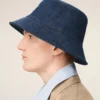 Blå denimhatt med Ami Paris Heritage-märke Blå denimhatt med Ami Paris Heritage-märke