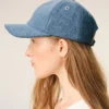 Blå denimkeps med broderat Ami de Coeur-märke Blå denimkeps med broderat Ami de Coeur-märke