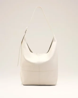 Etienne crossbody-väskan i vitt Taurillon-läder Etienne crossbody-väskan i vitt Taurillon-läder