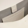 Etienne crossbody-väskan i vitt Taurillon-läder Etienne crossbody-väskan i vitt Taurillon-läder