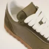 Gröna sneakers i koskinn