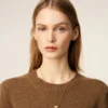 Halsband med Ami de Coeur-hänge i guldmässing Halsband med Ami de Coeur-hänge i guldmässing