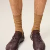 Låga sneakers i slätt vinrött läder