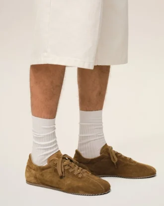 Mjuka sneakers i brunt kohud Mjuka sneakers i brunt kohud