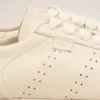 Mjuka sneakers i vitt ko-läder Mjuka sneakers i vitt ko-läder
