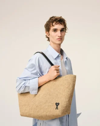 Naturfärgad Ami de Coeur-väska i raffia Naturfärgad Ami de Coeur-väska i raffia