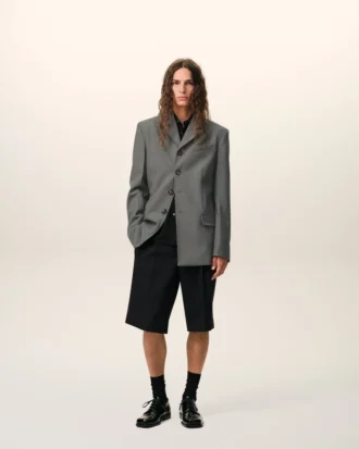 Svarta bermuda-shorts i ny ull med låg midja