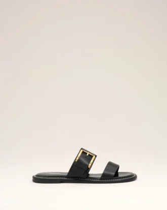 Svarta sandaler med spänne i kohud