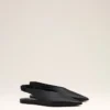 Svarta slingbacks i lammläder med spetsig tå Svarta slingbacks i lammläder med spetsig tå