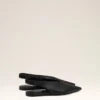 Svarta slingbacks i lammläder med spetsig tå Svarta slingbacks i lammläder med spetsig tå