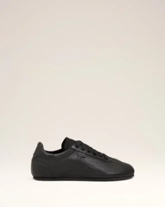 Svarta sneakers i mjukt ko-läder