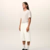 Vita, lösa bermuda-shorts i bomull