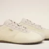 Vita sneakers i mjuk nylon Vita sneakers i mjuk nylon